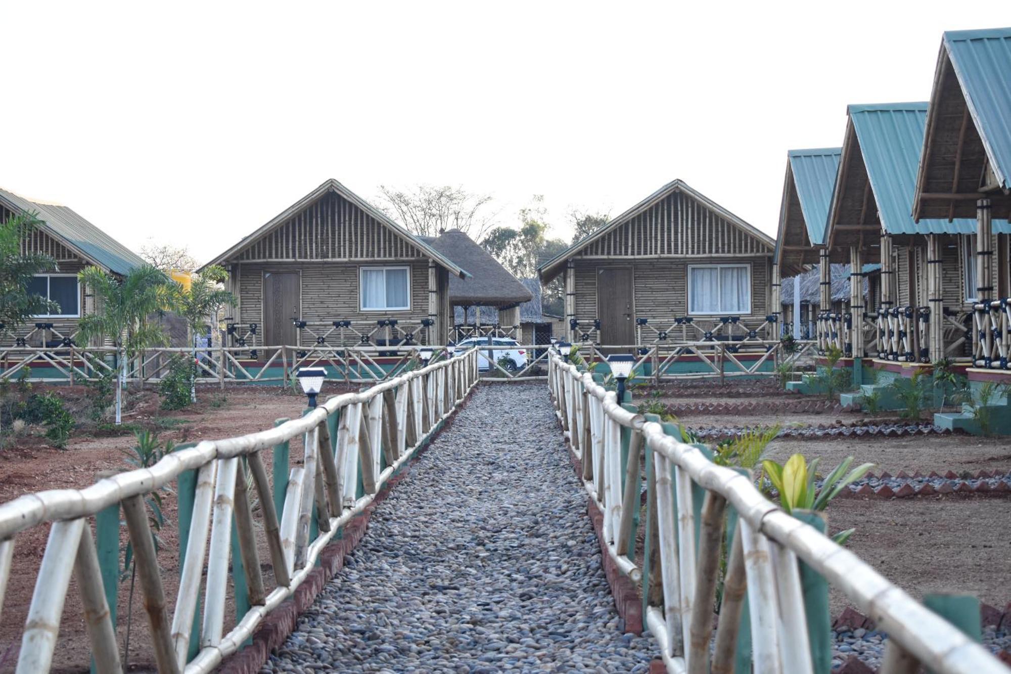 Mowgli'S Cafe Hampi & Guest House Zewnętrze zdjęcie