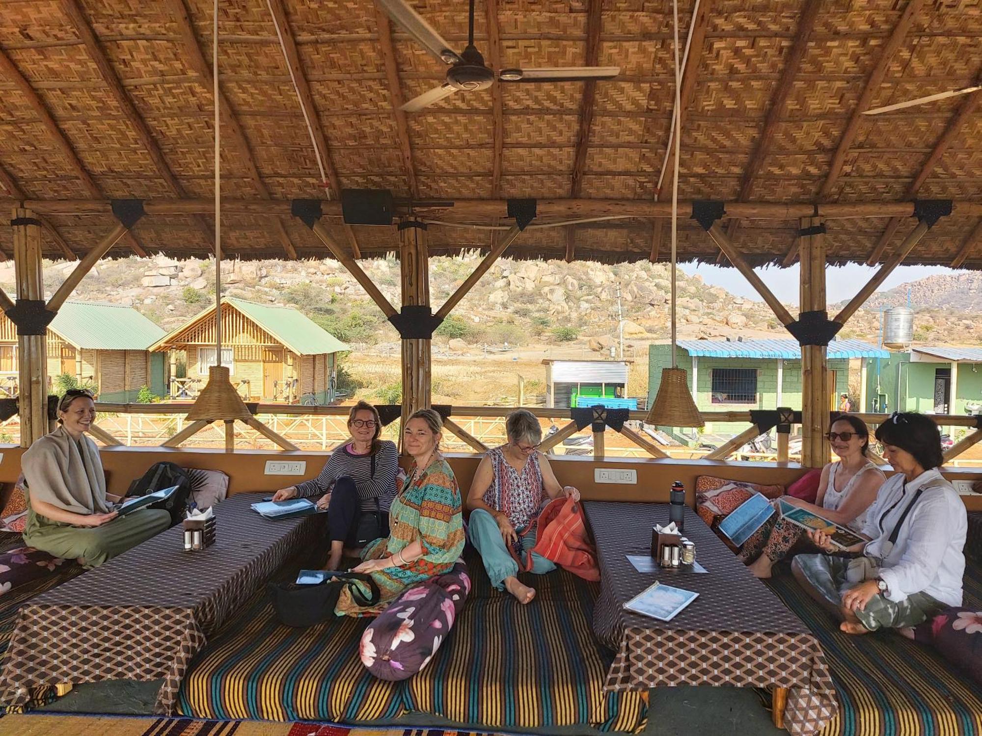 Mowgli'S Cafe Hampi & Guest House Zewnętrze zdjęcie