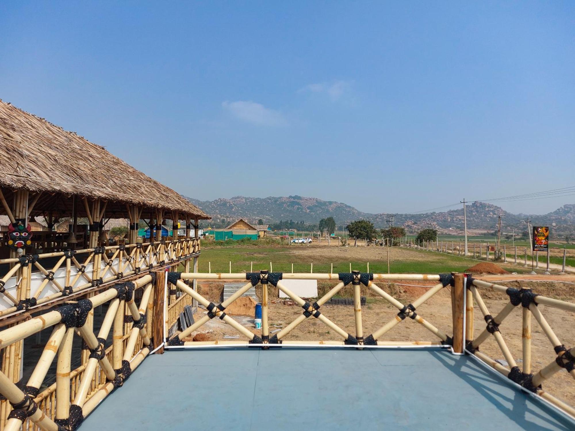 Mowgli'S Cafe Hampi & Guest House Zewnętrze zdjęcie