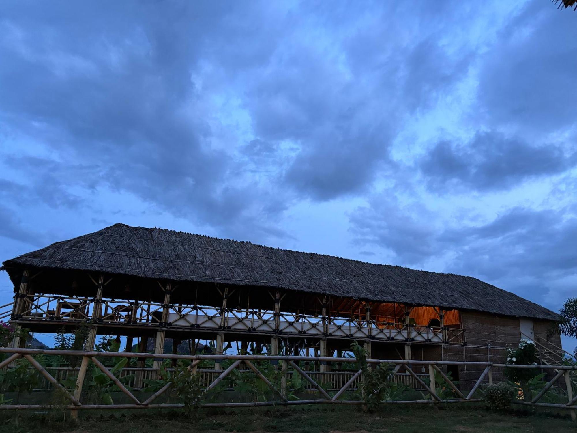 Mowgli'S Cafe Hampi & Guest House Zewnętrze zdjęcie