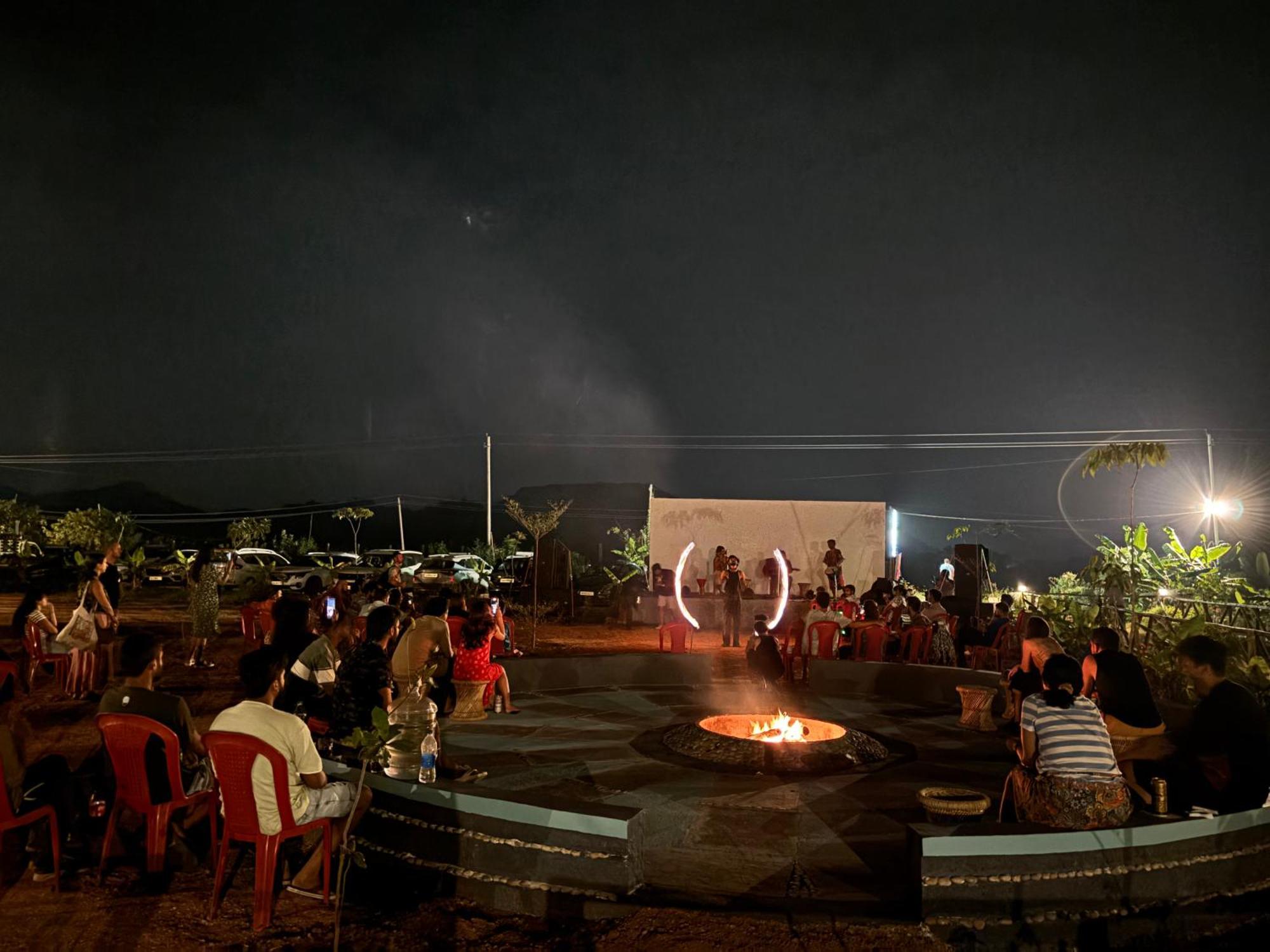 Mowgli'S Cafe Hampi & Guest House Zewnętrze zdjęcie